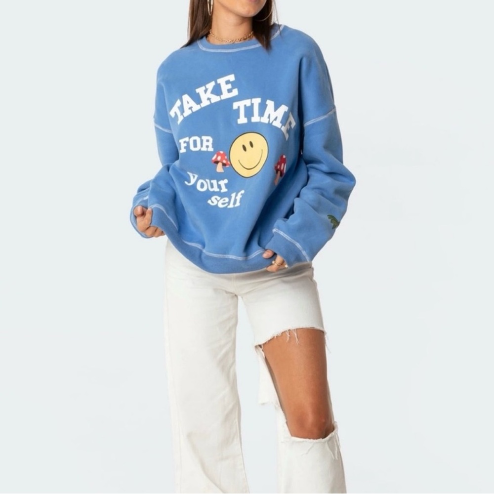 Edikted Blue Graphic Sweatshirt